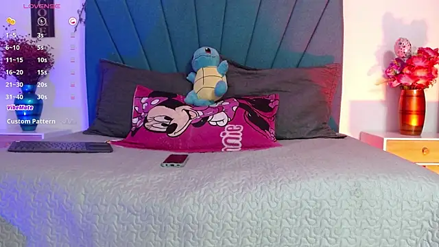 Snapshot of Stefany_wish chatting on 11-19-25, 01:00 Stefany wish online show from 11-19-25, 01:00