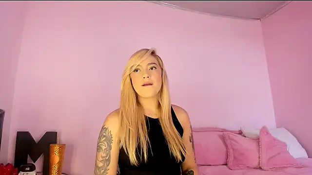 sylvanaLayton online show from 11-26-25, 03:46