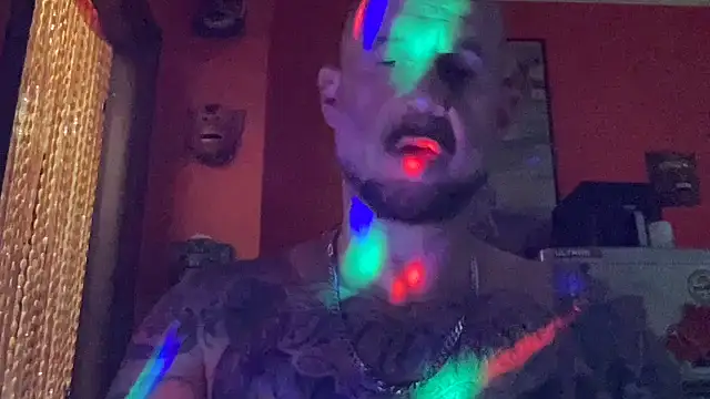 Snapshot of jackssss4 chatting on 04-13-26, 02:44 jackssss4 online show from 04-13-26, 02:44