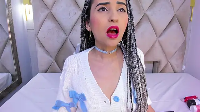 violett rabbit  online show from 11-20-25, 08:30