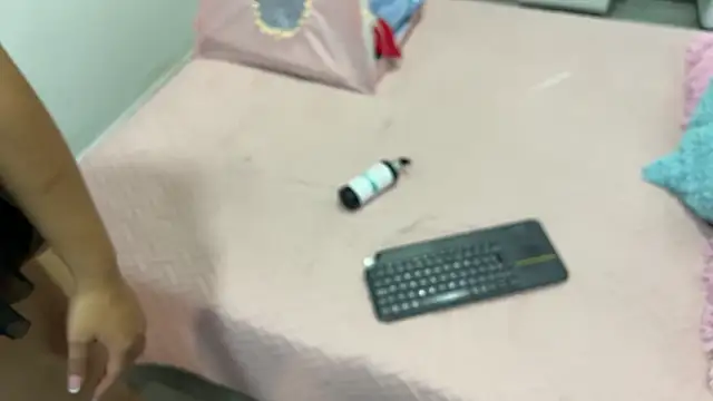 Snapshot of Hot2gether69 chatting on 02-12-26, 04:18 Hot2gether69 online show from 02-12-26, 04:18