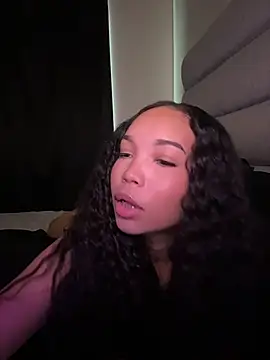 nikkiloveee online show from 02-03-26, 07:52