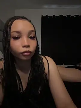 Snapshot of nikkiloveee chatting on 06-19-26, 12:37 nikkiloveee online show from 06-19-26, 12:37