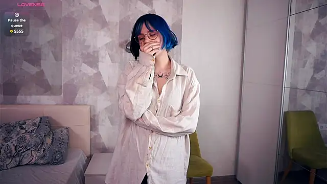 KellePourier online show from 11-10-25, 06:07