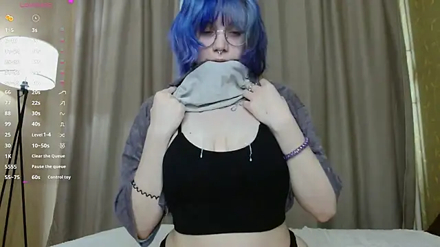 KellePourier online show from 04-15-26, 06:20