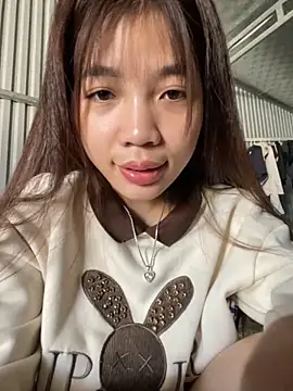 Zlienr023 online show from 11-28-25, 07:44