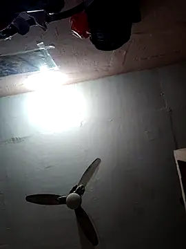 CUTE-GIRL-1 online show from 11-22-25, 04:50