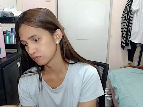 Snapshot of prettysam9 chatting on 11-27-25, 03:08 prettysam9 online show from 11-27-25, 03:08