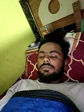 Snapshot of devil_boy_0909 chatting on 12-18-25, 04:46 devil boy 0909 online show from 12-18-25, 04:46