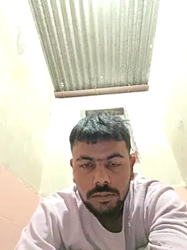 Snapshot of devil_boy_0909 chatting on 01-08-26, 02:25 devil boy 0909 online show from 01-08-26, 02:25