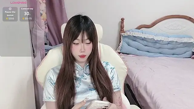 Snapshot of Vivian-88 chatting on 03-26-26, 01:33 Vivian-88 online show from 03-26-26, 01:33