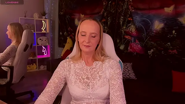 Snapshot of ScarlettPalmer chatting on 12-21-25, 10:22 ScarlettPalmer online show from 12-21-25, 10:22