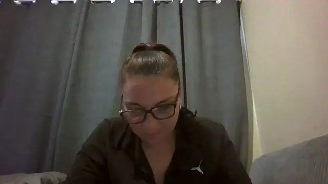 lilMissMarli online show from 04-17-26, 08:28