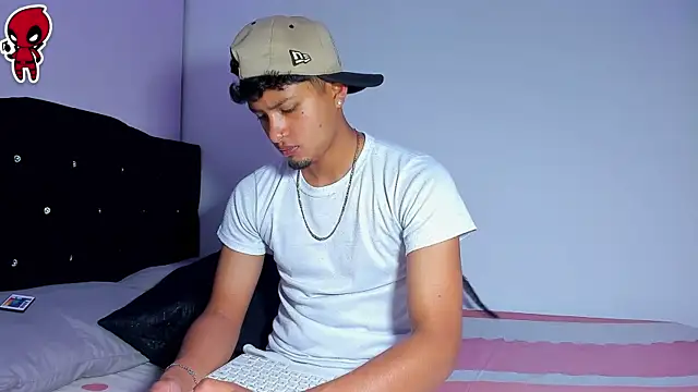 Snapshot of Dominic_King chatting on 03-01-26, 02:13 Dominic King online show from 03-01-26, 02:13