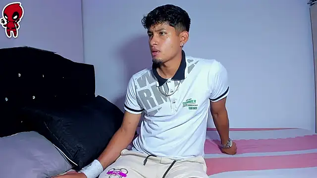 Snapshot of Dominic_King chatting on 03-02-26, 01:30 Dominic King online show from 03-02-26, 01:30