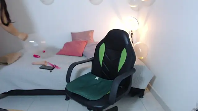 angiedavies10 online show from 10-29-25, 02:41