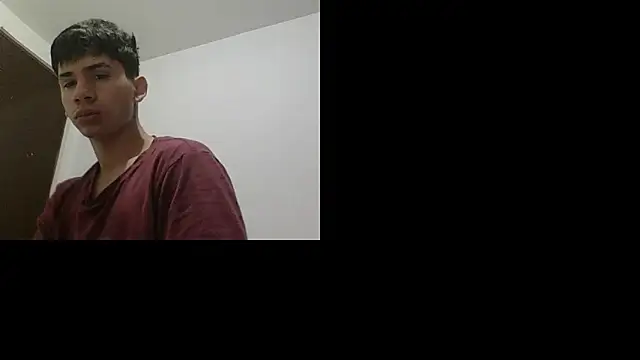 Snapshot of adriuth_699 chatting on 01-08-26, 03:42 adriuth 699 online show from 01-08-26, 03:42