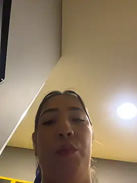 Hannahpradaa  online show from 11-27-25, 07:38