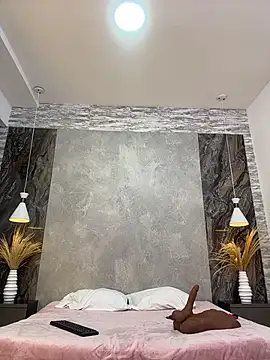 Hannahpradaa  online show from 12-16-25, 11:37