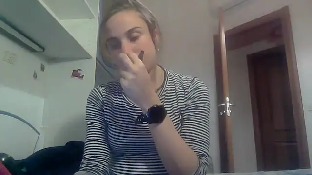 Snapshot of SinnEmily chatting on 12-15-25, 09:30 SinnEmily online show from 12-15-25, 09:30