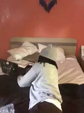 Snapshot of TheRealKnottiHead chatting on 11-02-25, 08:11 TheRealKnottiHead online show from 11-02-25, 08:11