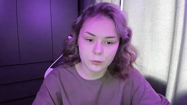 sophia lix online show from 12-19-25, 05:25