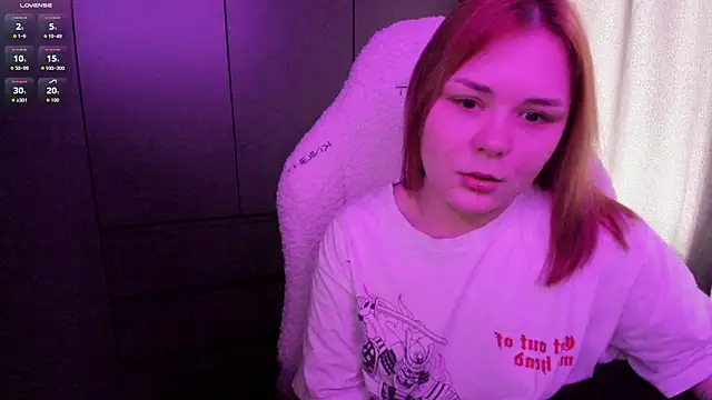 Snapshot of sophia_lix chatting on 06-10-26, 08:35 sophia lix online show from 06-10-26, 08:35