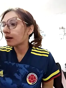 Snapshot of bellastorme04 chatting on 03-27-26, 08:59 bellastorme04 online show from 03-27-26, 08:59