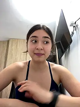 Valentina ro online show from 12-16-25, 02:38