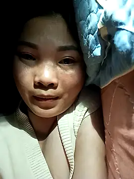 Snapshot of Lovebaby-love chatting on 12-19-25, 01:40 Lovebaby-love online show from 12-19-25, 01:40