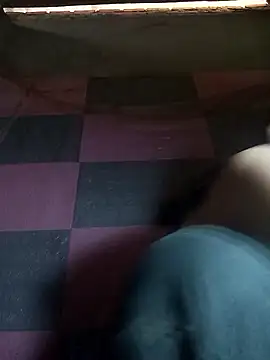 Snapshot of Lovebaby-love chatting on 12-22-25, 02:30 Lovebaby-love online show from 12-22-25, 02:30