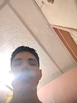 Snapshot of Alex_Sweeting chatting on 11-08-25, 03:50 Alex Sweeting online show from 11-08-25, 03:50