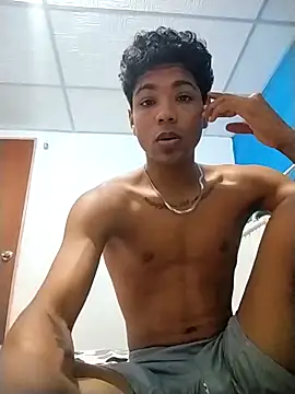 Alex Sweeting online show from 02-12-26, 04:57