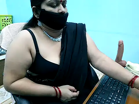 Snapshot of SWEETY_RANI chatting on 04-14-26, 04:35 SWEETY RANI online show from 04-14-26, 04:35