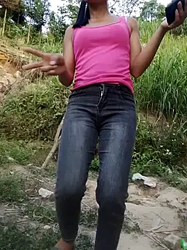 Snapshot of doggy-00 chatting on 05-17-26, 10:44 doggy-00 online show from 05-17-26, 10:44