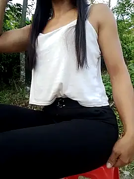 Snapshot of doggy-00 chatting on 05-26-26, 10:39 doggy-00 online show from 05-26-26, 10:39