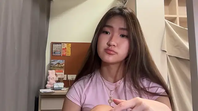 AlishaCheng online show from 12-19-25, 12:34