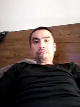 Stronggdragon85 online show from 06-04-26, 11:27