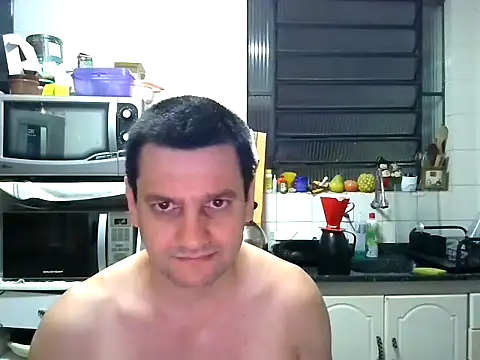 Snapshot of Alex-Naturista chatting on 12-18-25, 08:31 Alex-Naturista online show from 12-18-25, 08:31