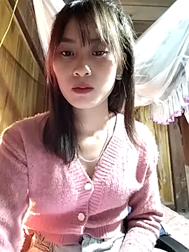Em xinh01 online show from 12-18-25, 01:50