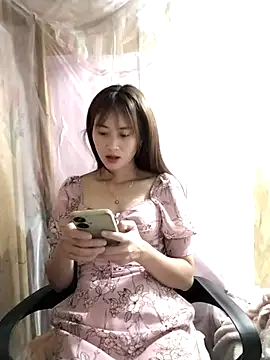 Em xinh01 online show from 04-03-26, 10:52