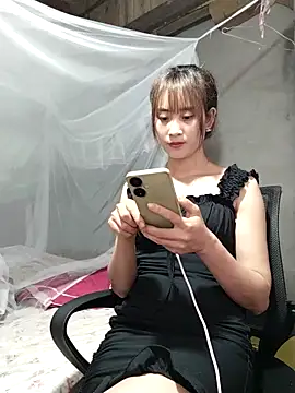 Snapshot of Em_xinh01 chatting on 04-19-26, 01:10 Em xinh01 online show from 04-19-26, 01:10