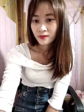Snapshot of Em_xinh01 chatting on 05-03-26, 11:00 Em xinh01 online show from 05-03-26, 11:00