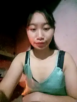 Snapshot of Linh_sexy98 chatting on 11-14-25, 10:18 Linh sexy98 online show from 11-14-25, 10:18