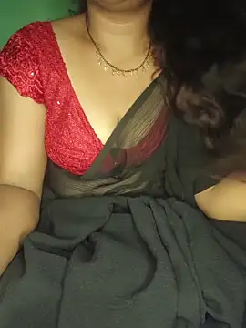 Snapshot of shreyareddy99 chatting on 10-31-25, 03:57 shreyareddy99 online show from 10-31-25, 03:57