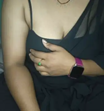 Snapshot of shreyareddy99 chatting on 11-22-25, 04:28 shreyareddy99 online show from 11-22-25, 04:28