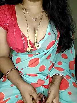 Snapshot of shreyareddy99 chatting on 05-02-26, 03:28 shreyareddy99 online show from 05-02-26, 03:28