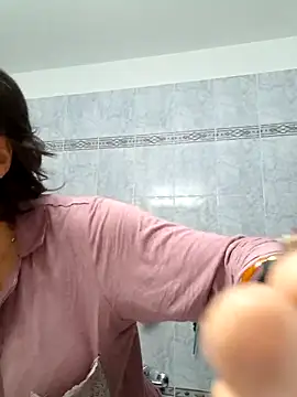 Snapshot of Piediniecollant chatting on 11-05-25, 05:40 Piediniecollant online show from 11-05-25, 05:40