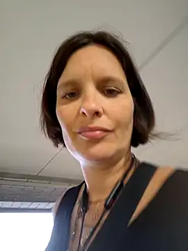 Snapshot of Piediniecollant chatting on 06-05-26, 10:21 Piediniecollant online show from 06-05-26, 10:21