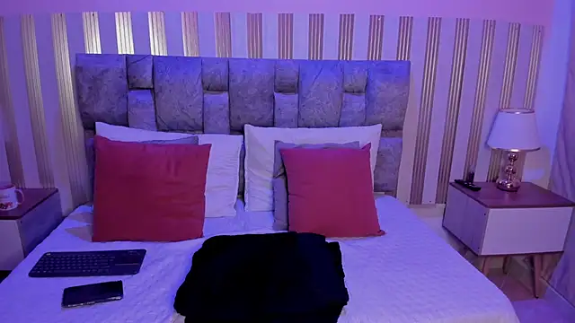 Snapshot of Scarlett__lace chatting on 10-31-25, 11:33 Scarlett lace online show from 10-31-25, 11:33